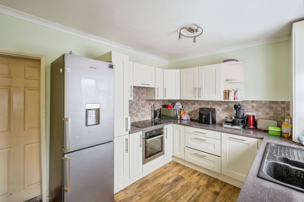 Property photo 2 of 17