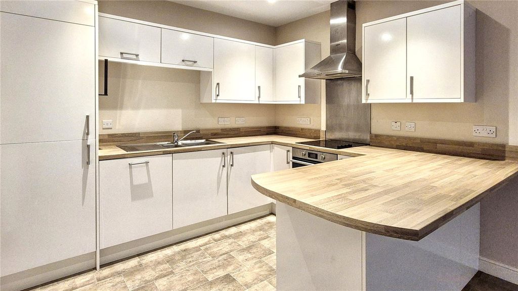 Property photo 3 of 14 Picture No. 23