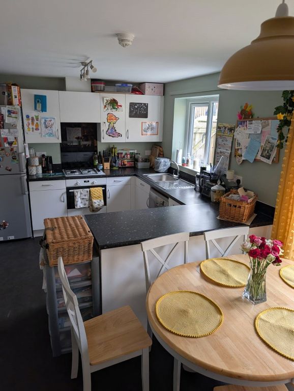 Property photo 3 of 18 Kitchen Diner