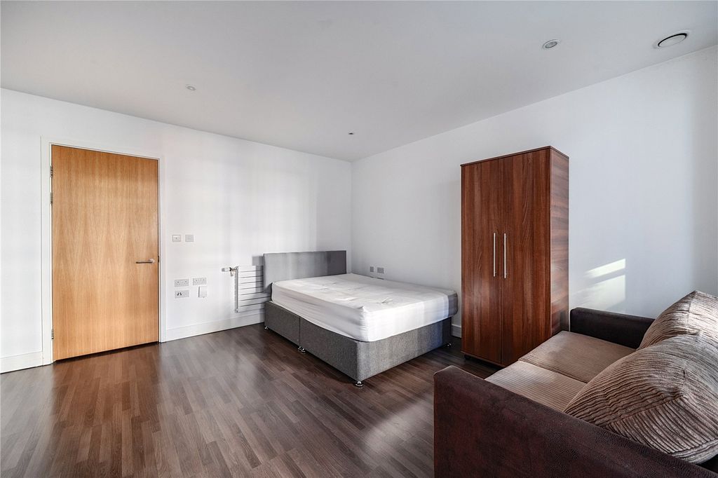 Property photo 2 of 11 Picture No. 26