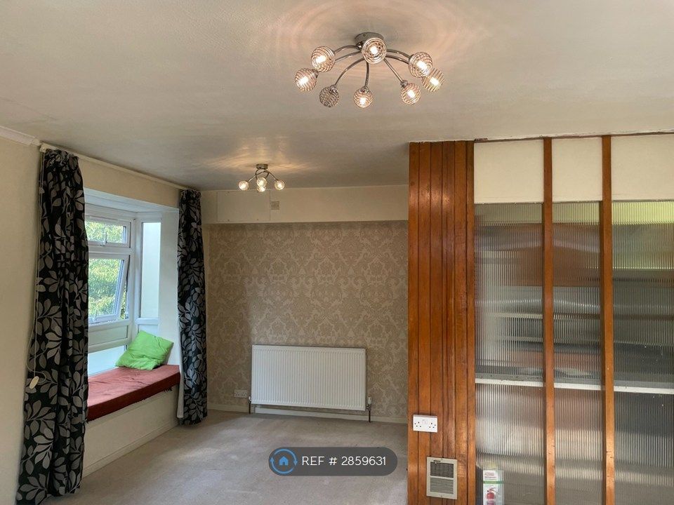 Property photo 2 of 8 Dining Area