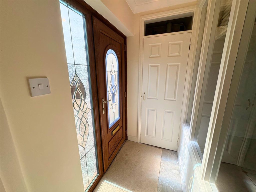 Property photo 2 of 29 Entrance Porch