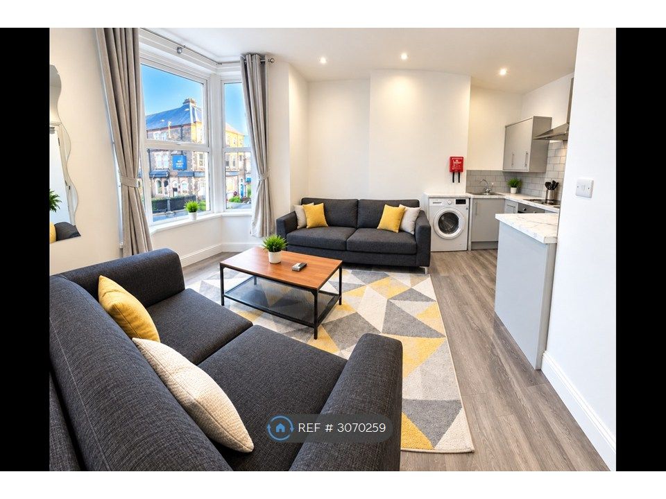 Property photo 1 of 6 Open Plan Lounge &amp; Kichen