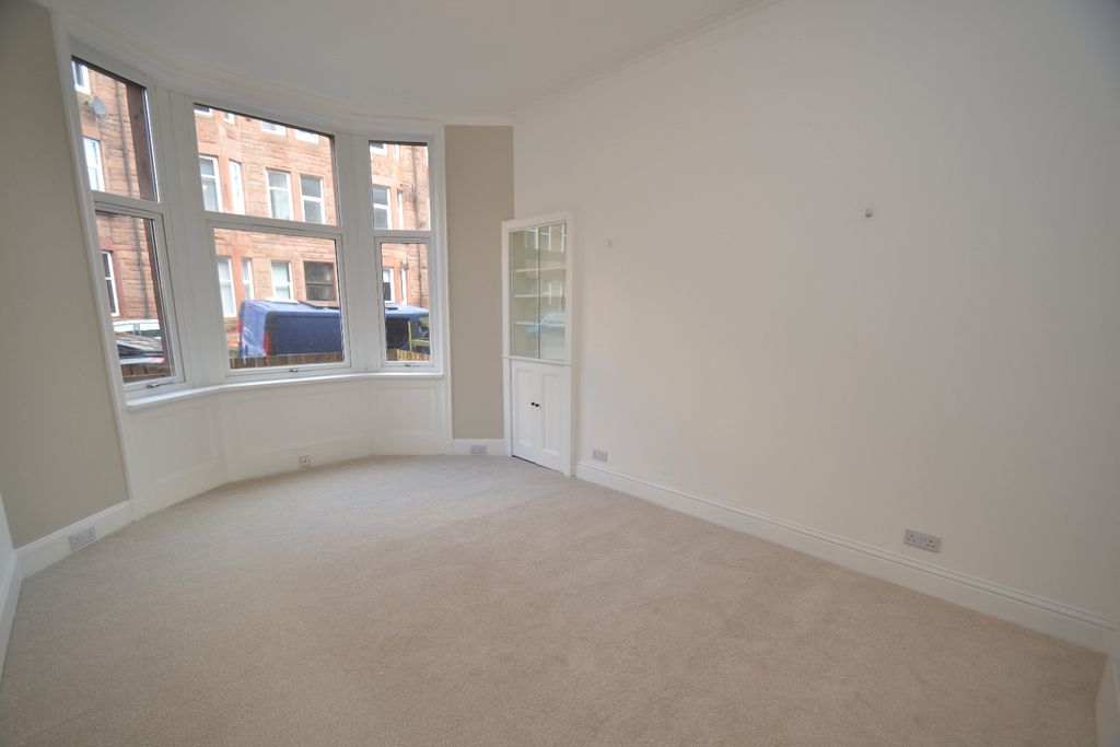 Property photo 2 of 19 4684543