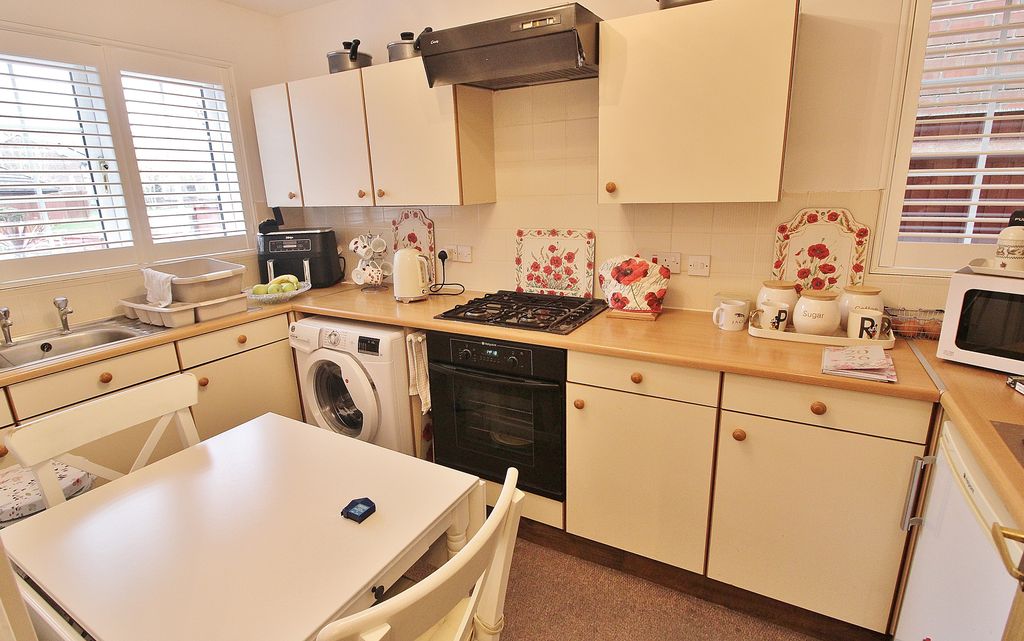 Property photo 3 of 10