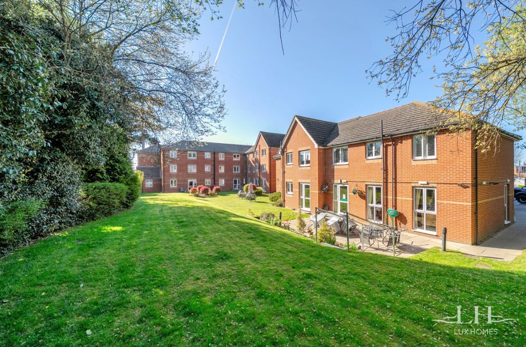 Property photo 3 of 18