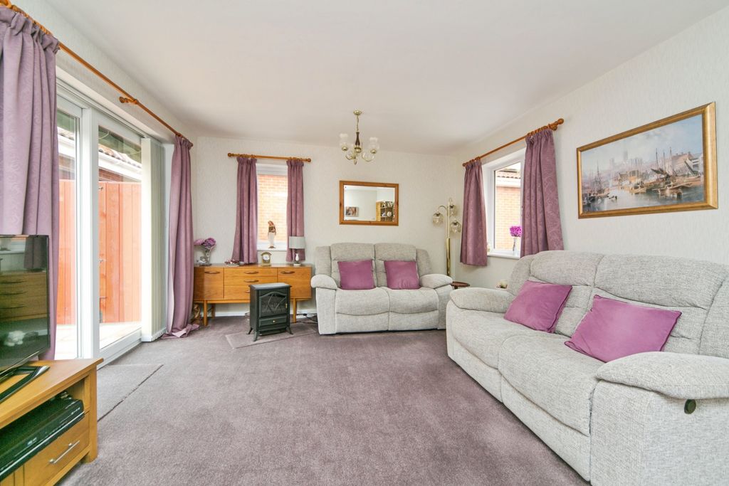 Property photo 3 of 14