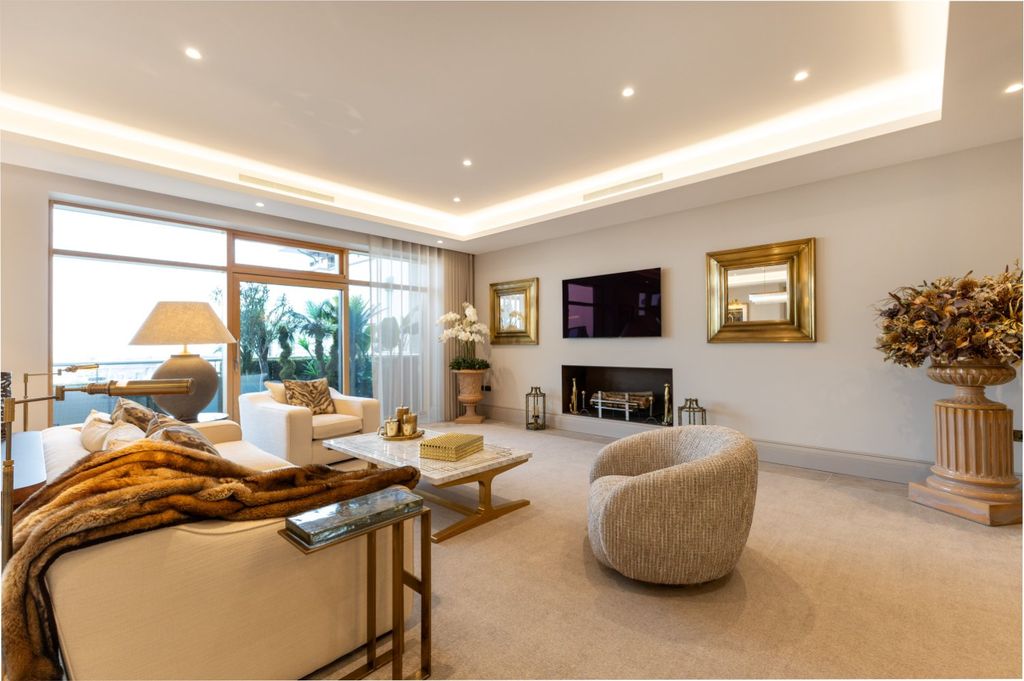 Property photo 3 of 30 Picture No. 49