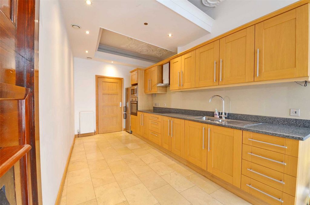 Property photo 3 of 9 Picture No. 16