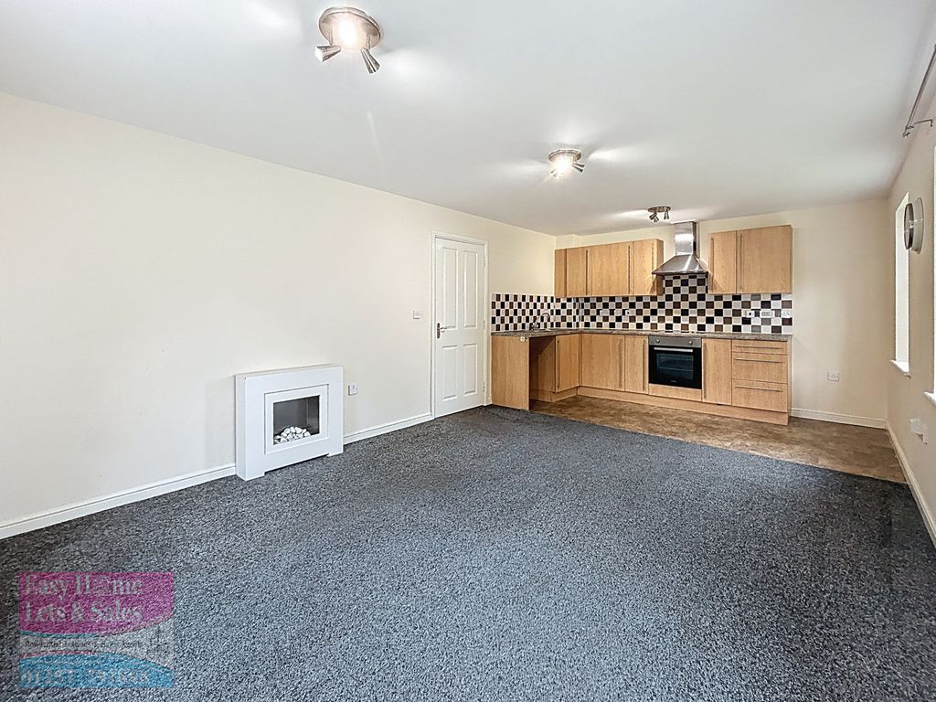 Property photo 2 of 13 Kitchen / Living Room