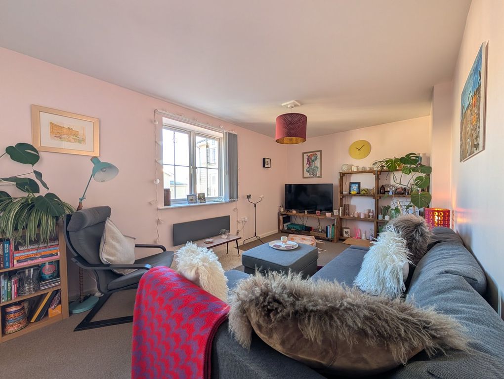 Property photo 2 of 20