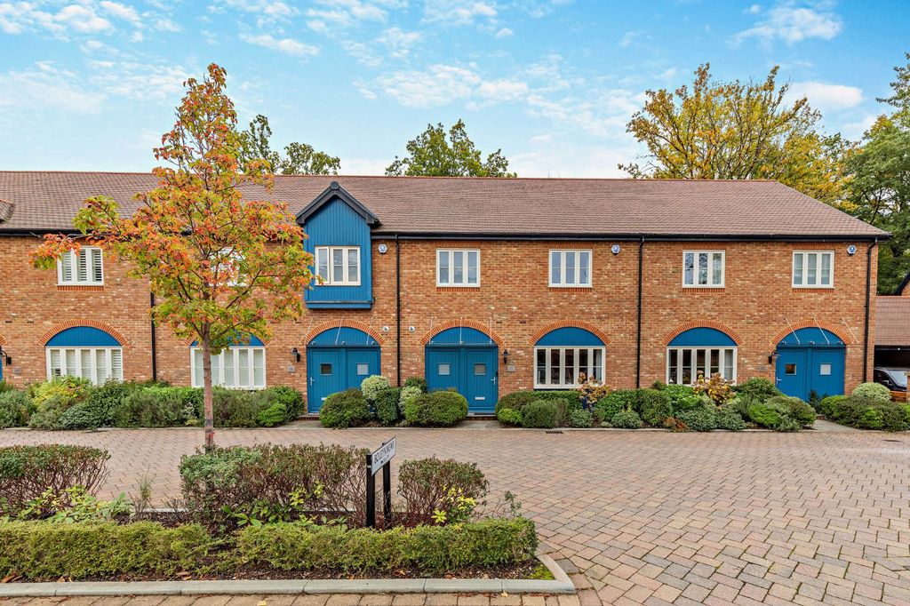 Property photo 1 of 13 Front Elevationbreas