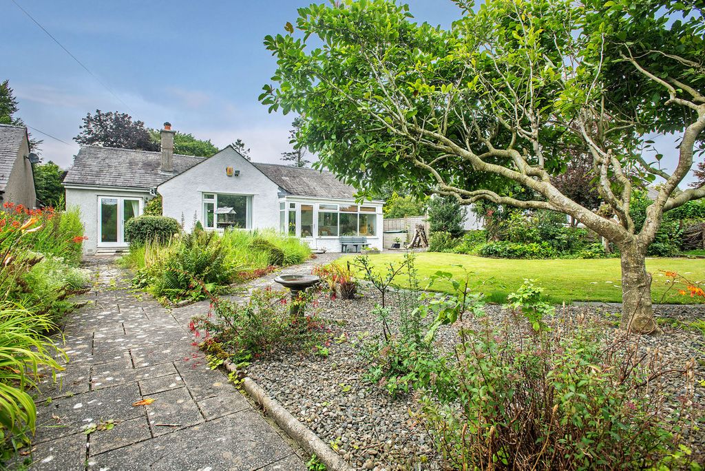 Property photo 1 of 27