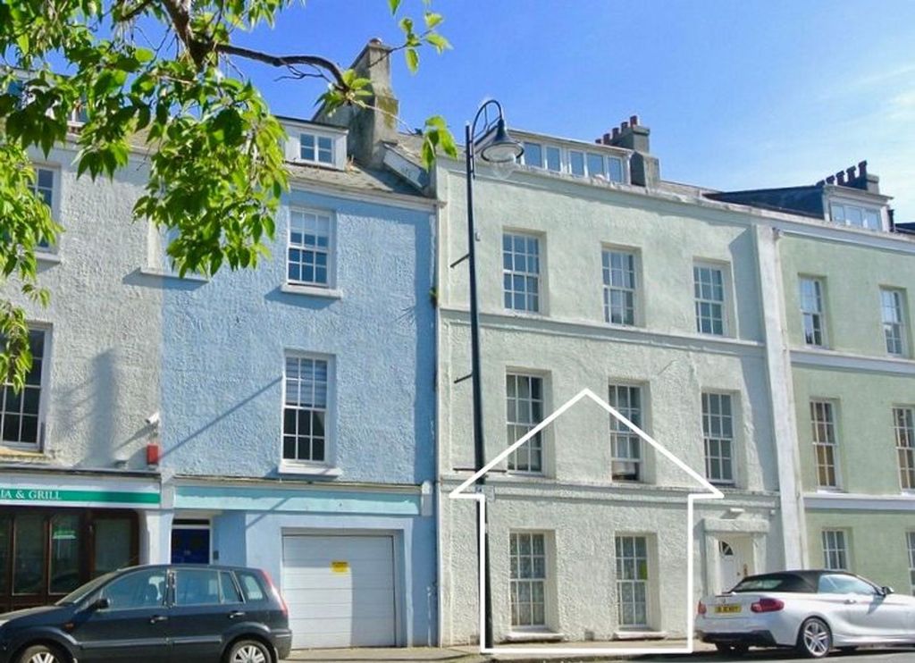 Property photo 1 of 8 - Dart Retreat, Dartmouth