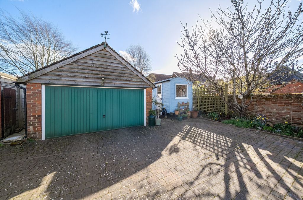 Property photo 2 of 33 1433319-3-69c5448...