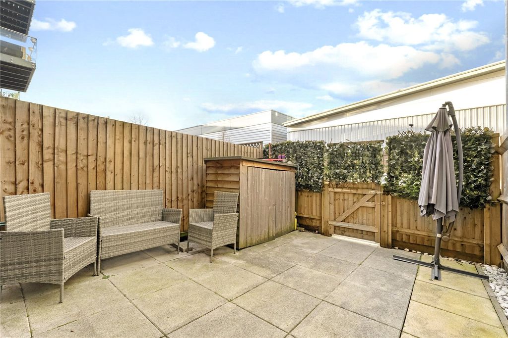 Property photo 2 of 12 Picture No. 10