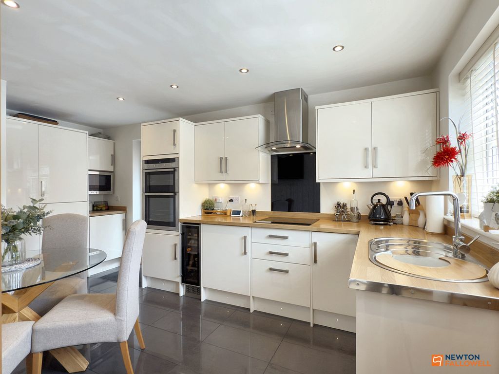 Property photo 3 of 38