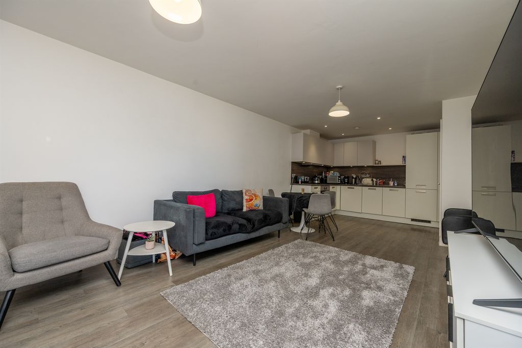 Property photo 2 of 15