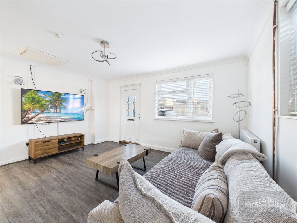 Property photo 2 of 14 Picture 2