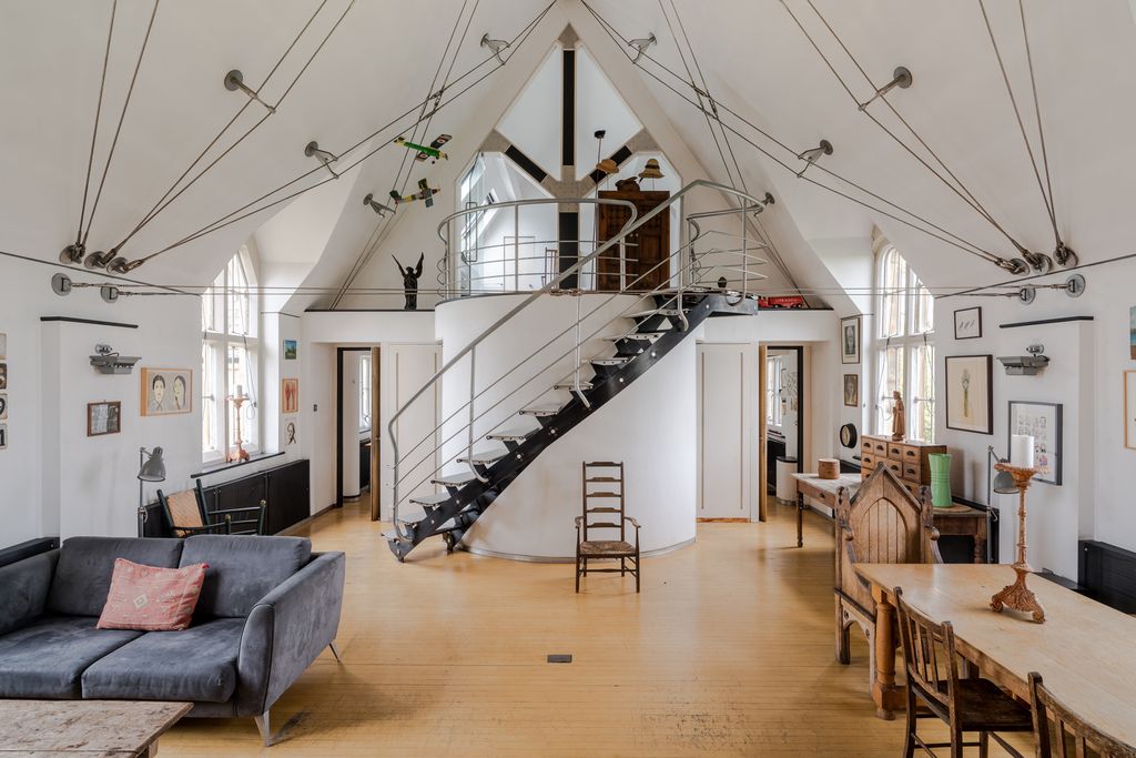 Property photo 3 of 32 278793 - Flat 2, Royal Victoria Patriotic Building-1.Jpg