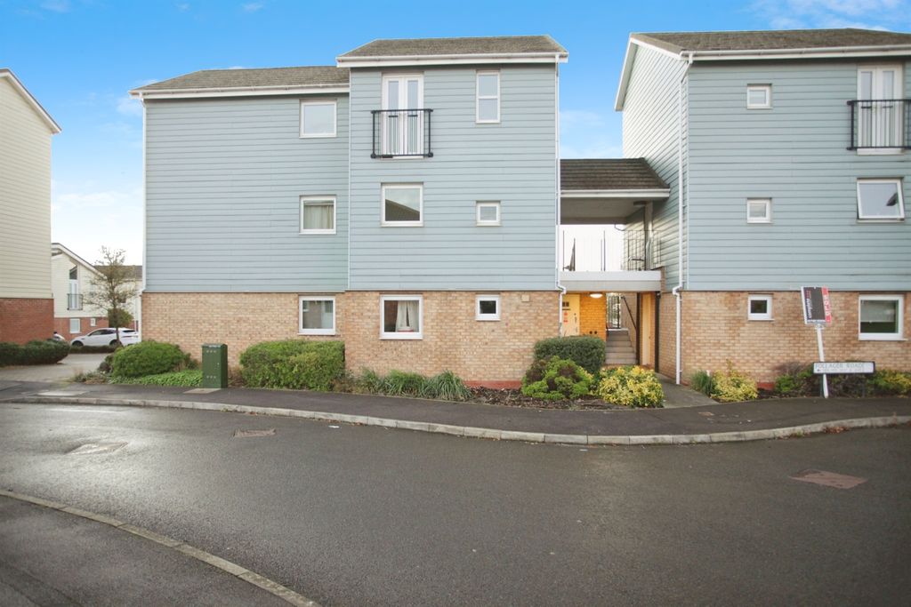 Property photo 2 of 11