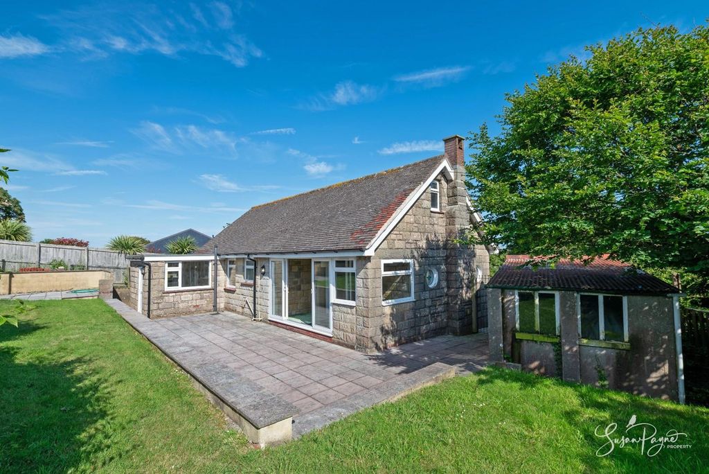Property photo 2 of 35