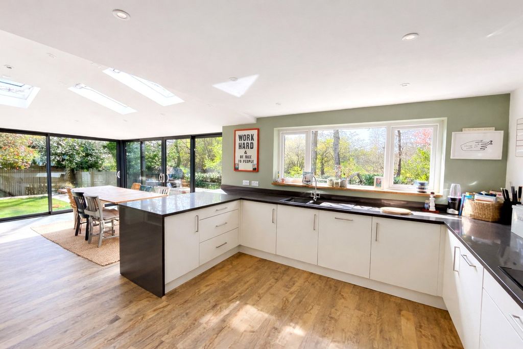 Property photo 2 of 16 Picture No. 02