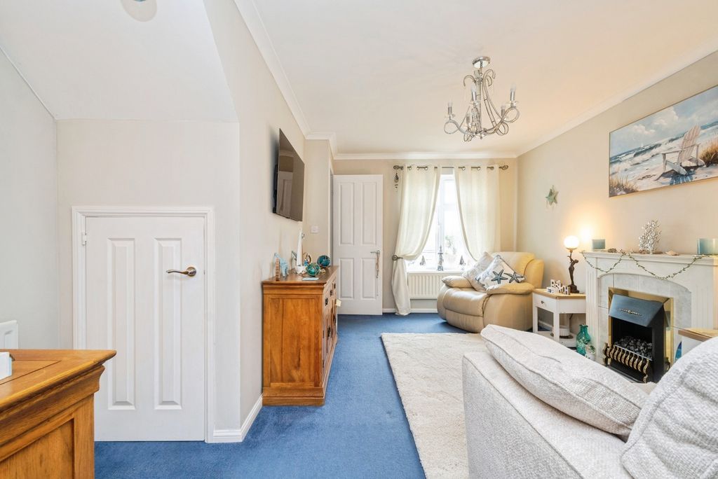 Property photo 3 of 18 Pbox-Img.Jpg