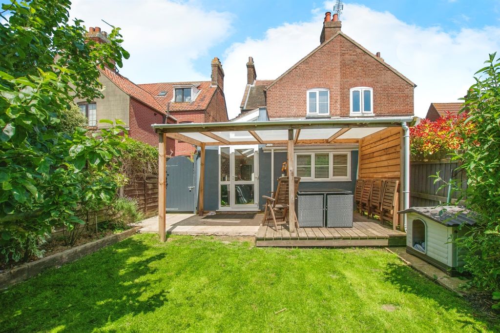 Property photo 3 of 18