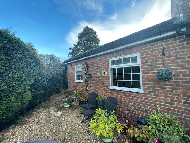 Property photo 1 of 6 Front