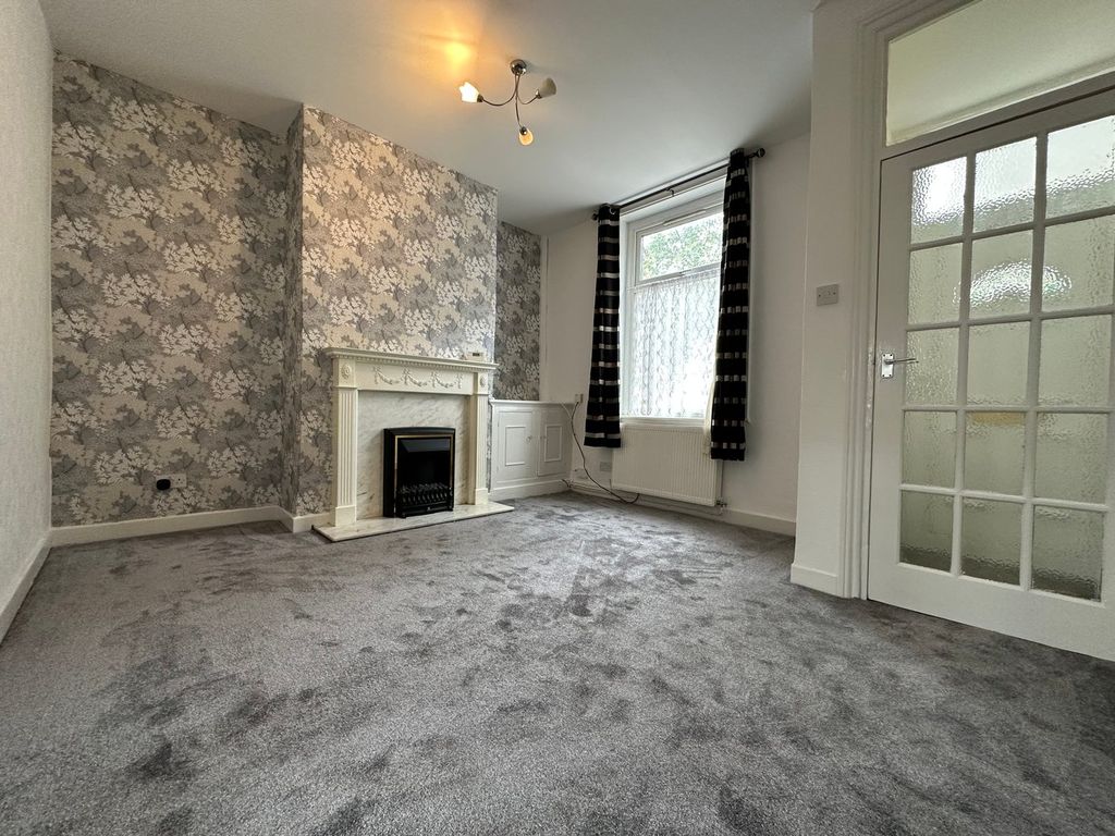 Property photo 3 of 25