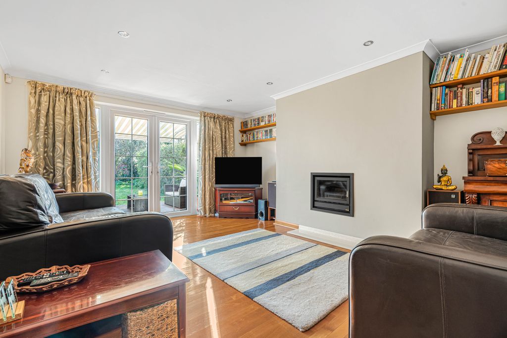 Property photo 2 of 29 2076460