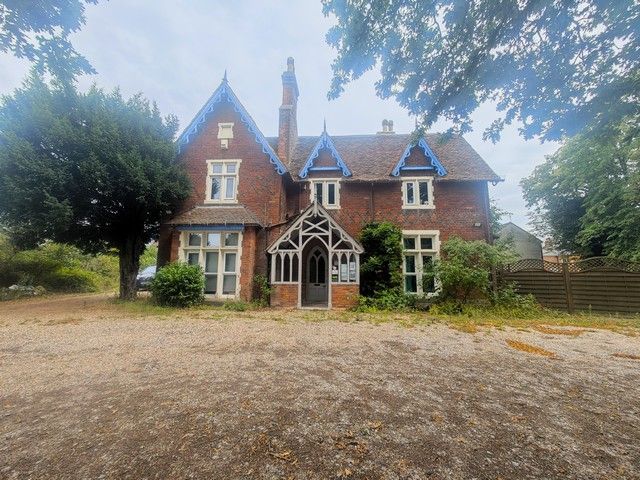 Property photo 1 of 3