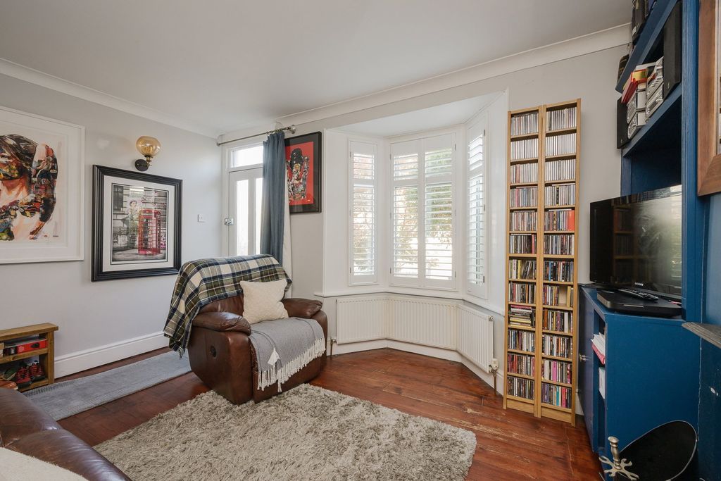 Property photo 3 of 13