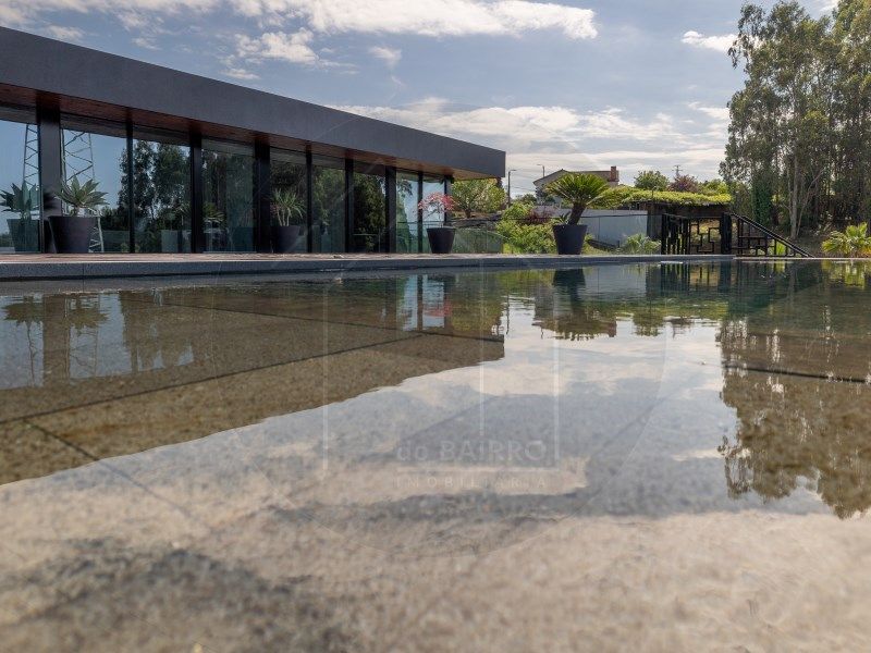 Property photo 1 of 50