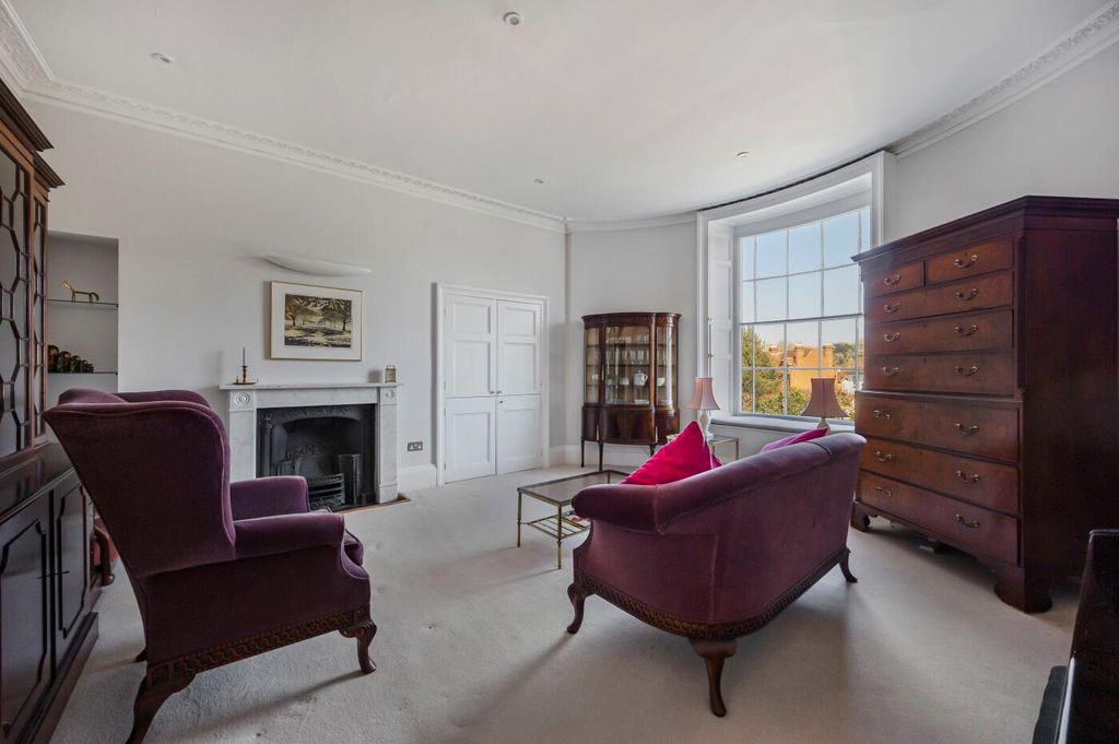 Property photo 3 of 27 Image