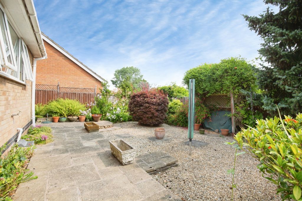 Property photo 2 of 16 46c66Aa0-Mw26-1314