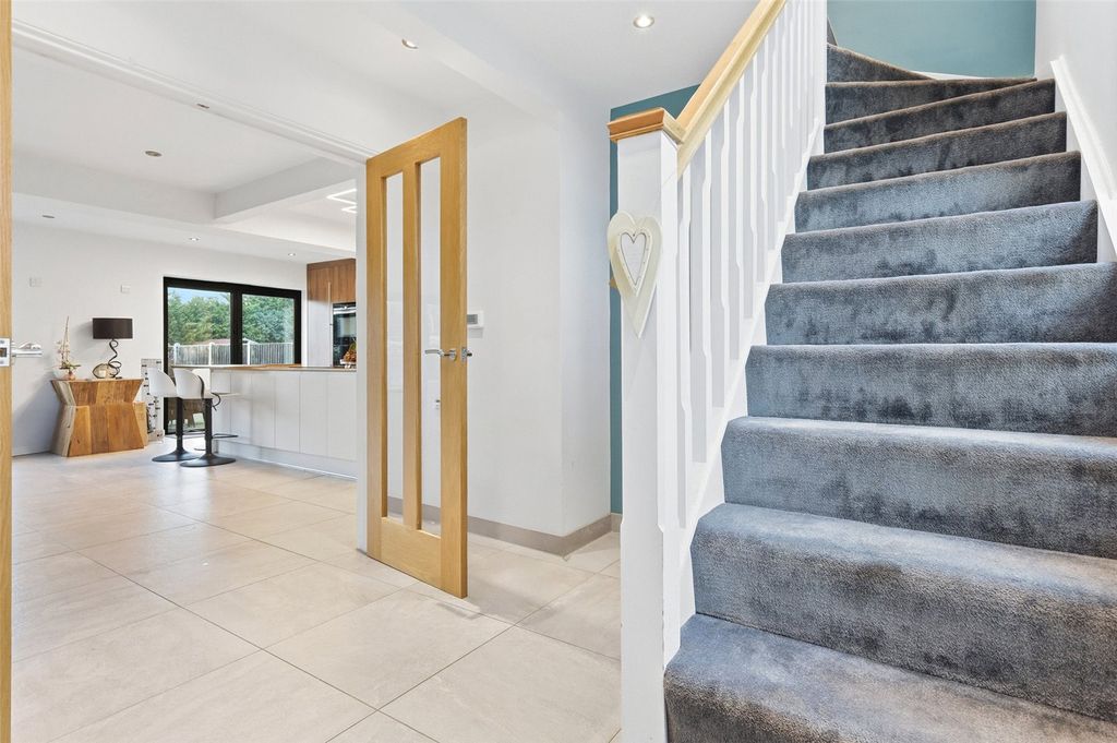 Property photo 3 of 24 Picture No. 30