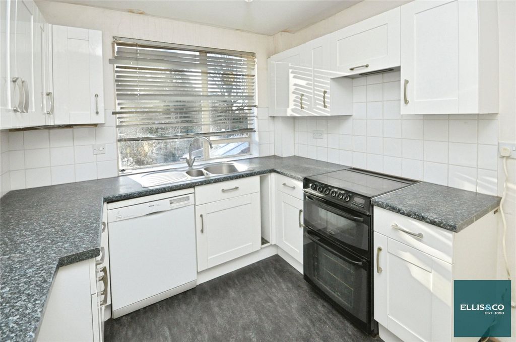 Property photo 3 of 11 Picture No. 08