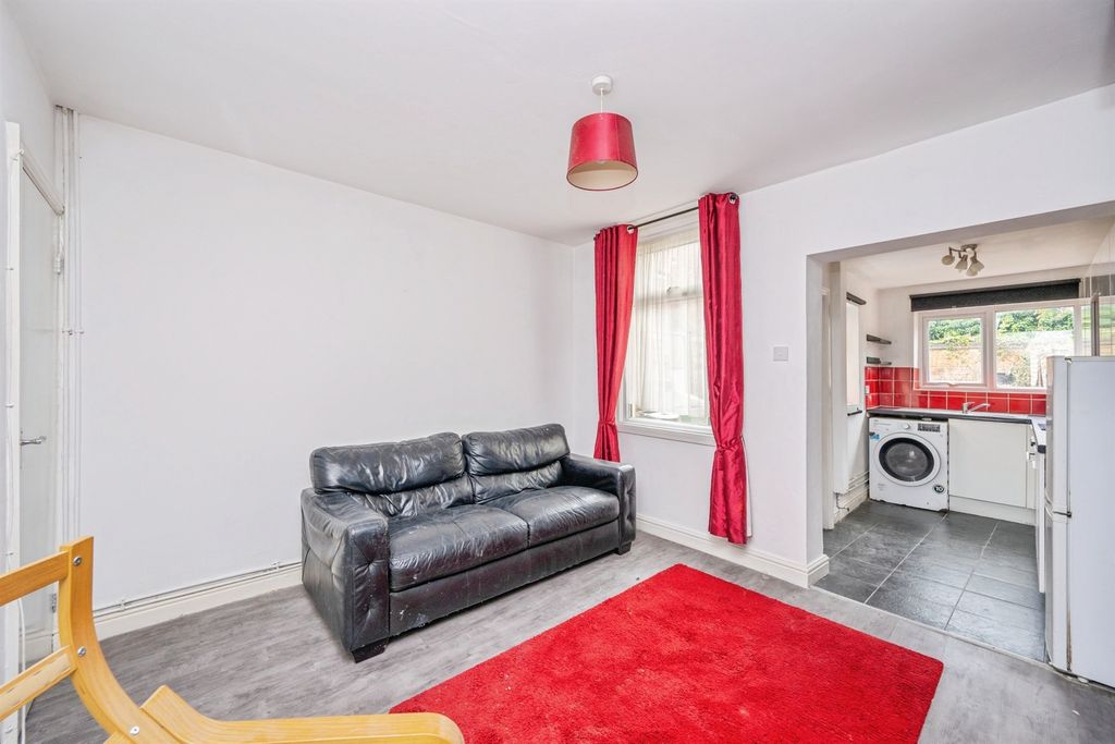 Property photo 3 of 16