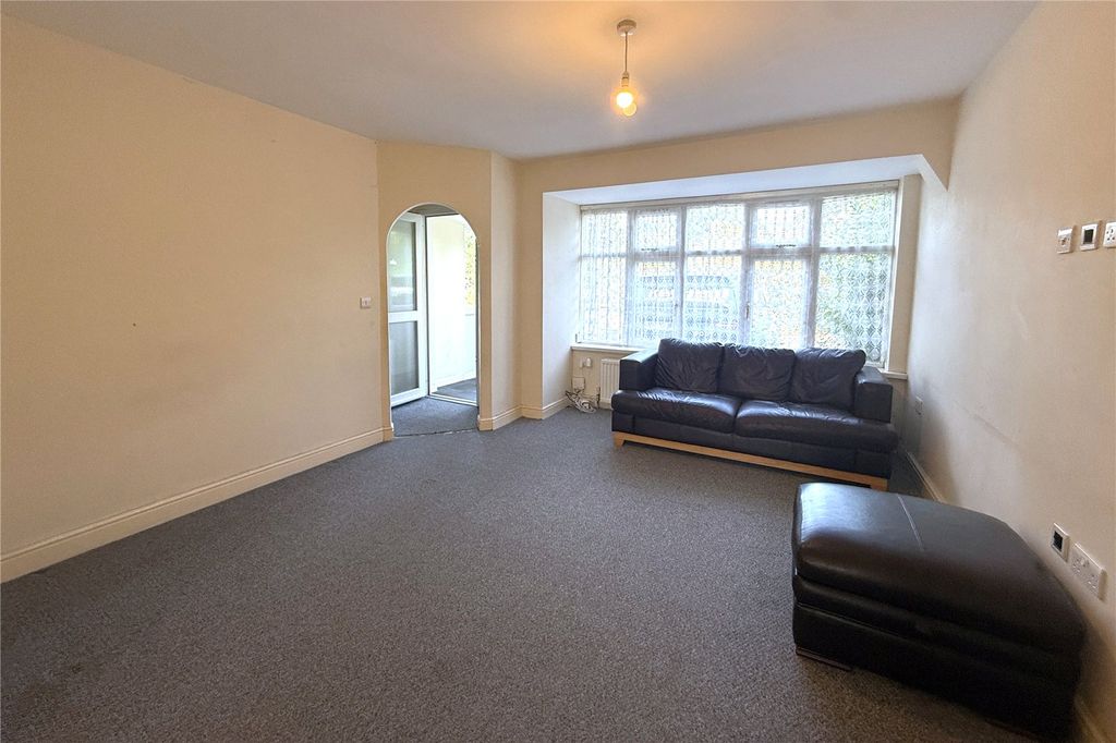 Property photo 3 of 16 Picture No. 13