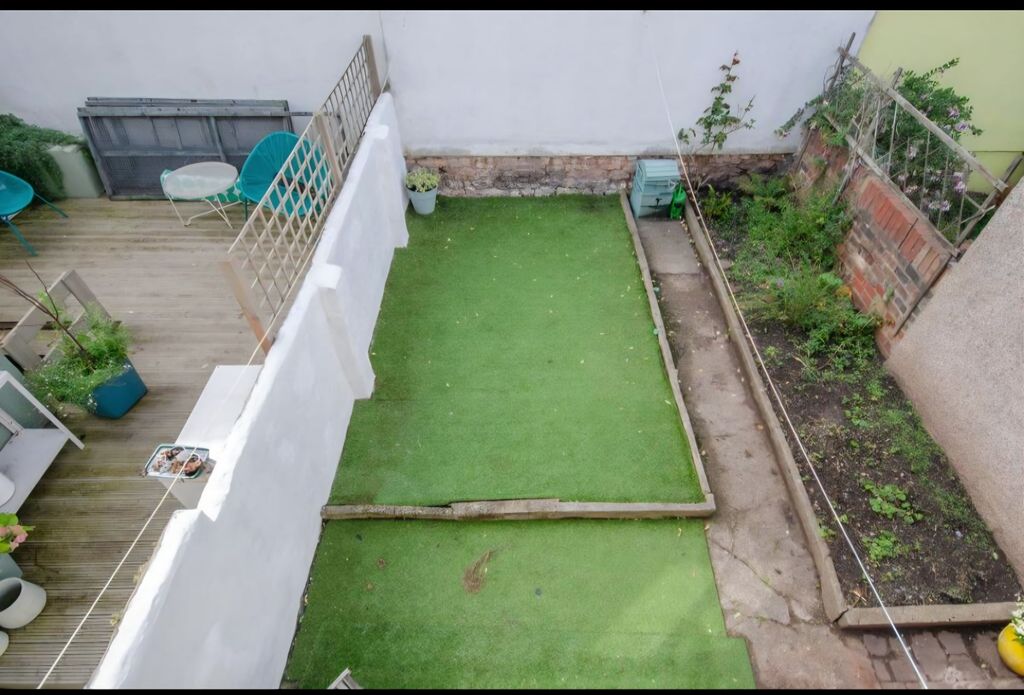 Property photo 2 of 16