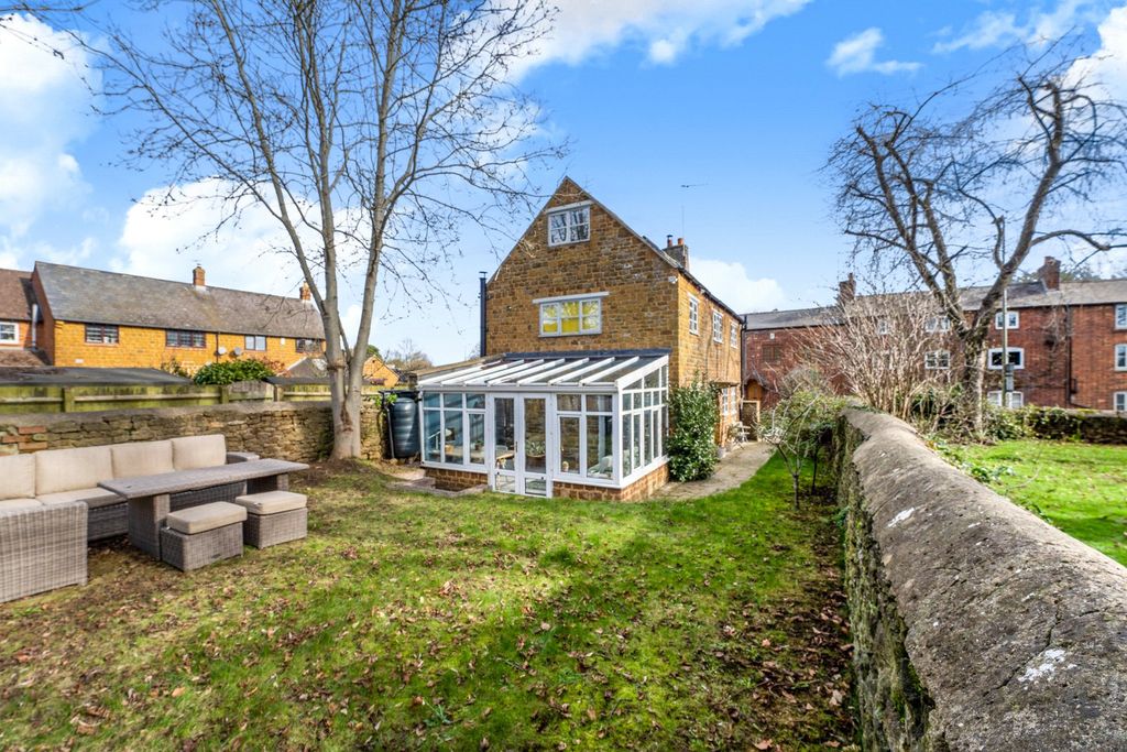 Property photo 2 of 18 Picture No. 05