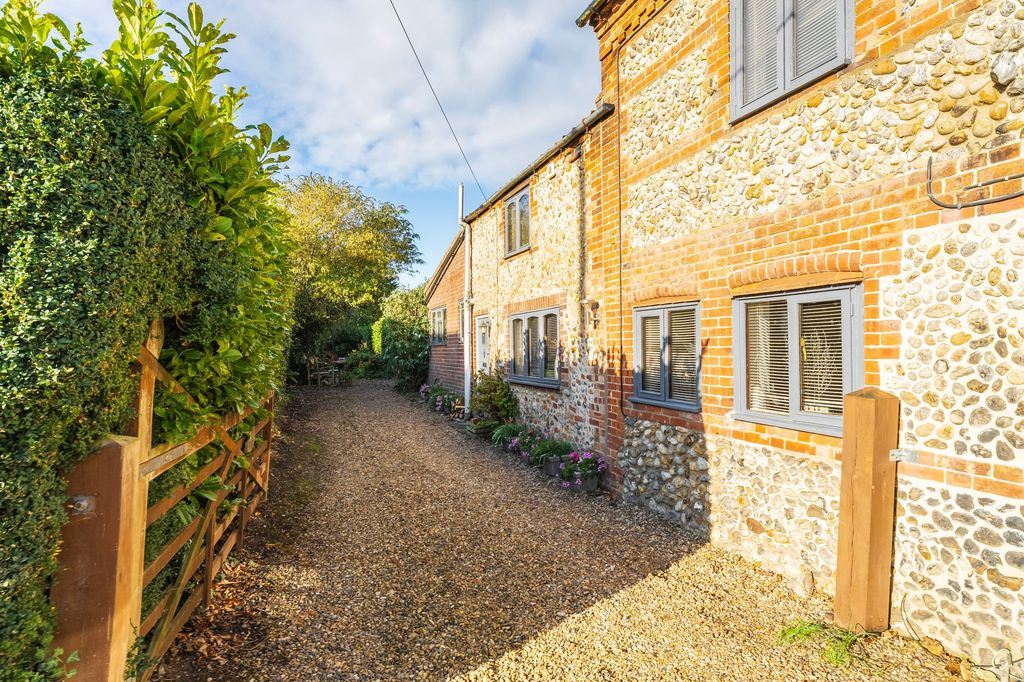 Property photo 1 of 23