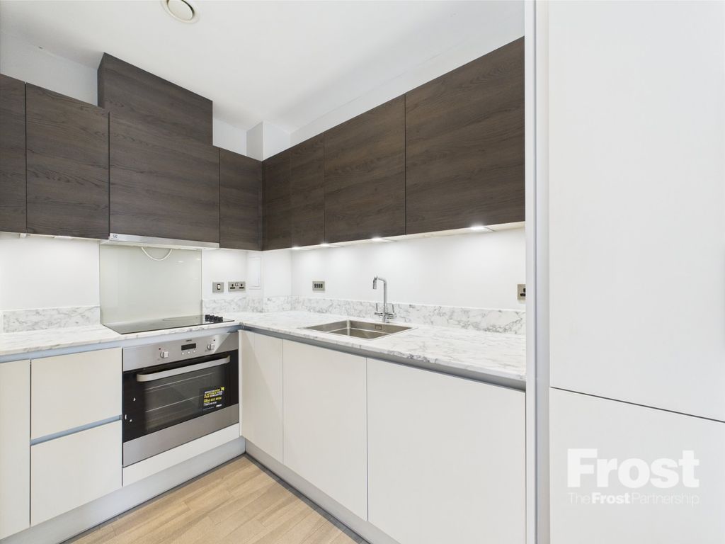 Property photo 2 of 5 Picture No. 12