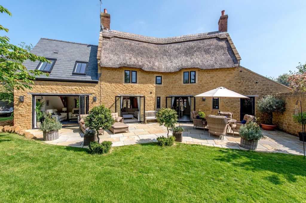 Property photo 1 of 30 Picture No. 03