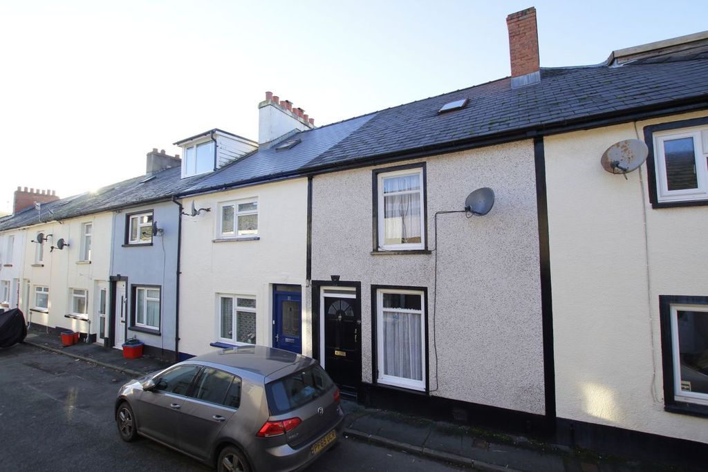 Property photo 1 of 12
