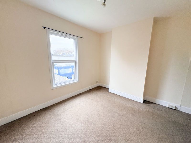 Property photo 2 of 6 Photo 6