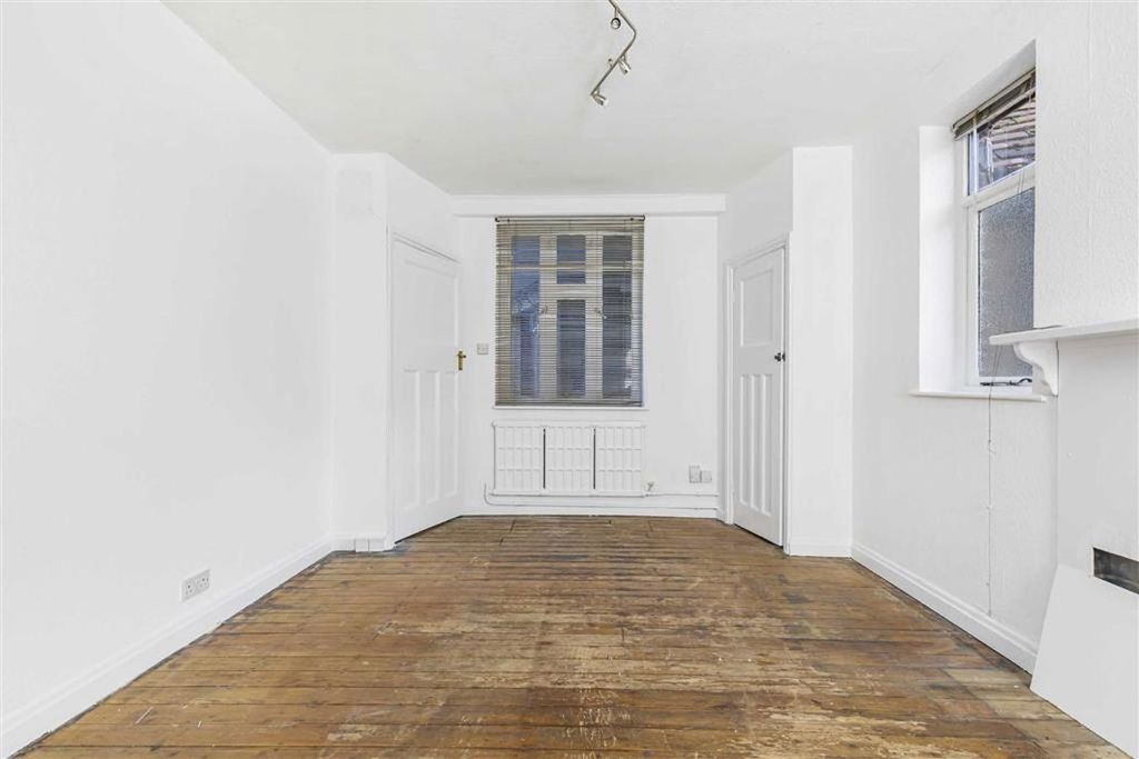 Property photo 1 of 4