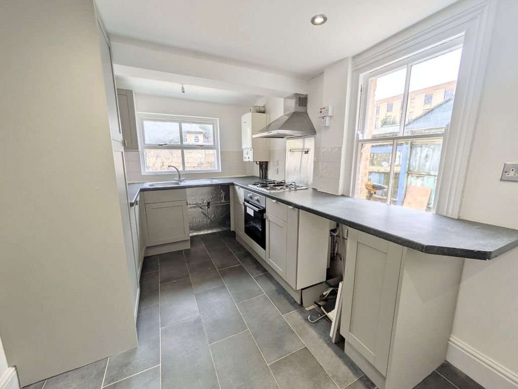 Property photo 3 of 11 Front